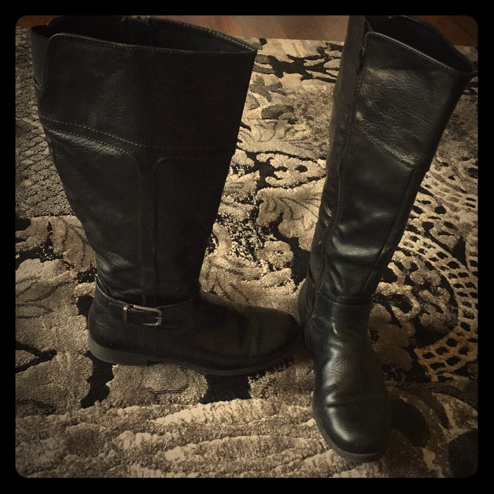 Tall leather boots